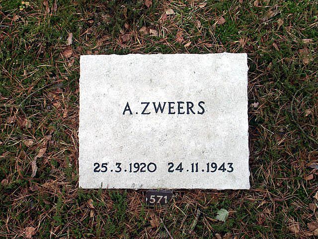zweers.a.2005.jpg