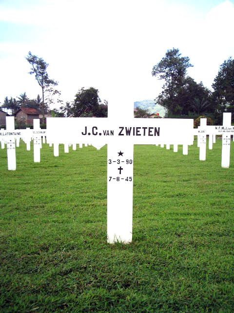 zwieten.van.j.c.2005.jpg