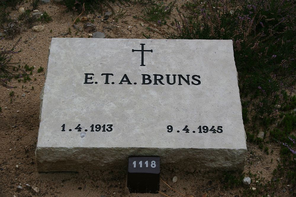 bruns.e.t.a.2011.jpg