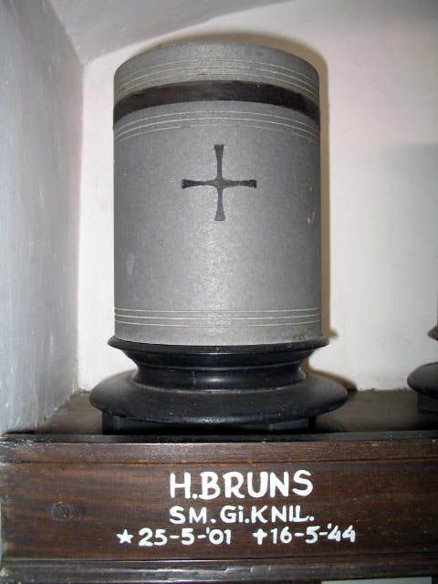 bruns.h.2005.jpg