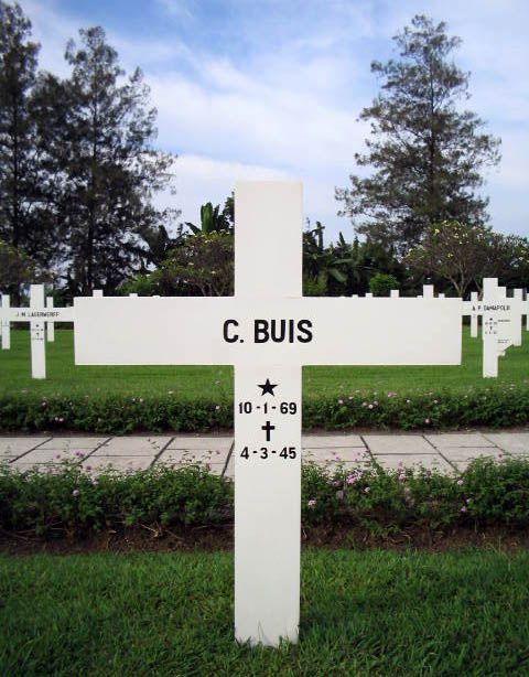 buis c.2004.jpg