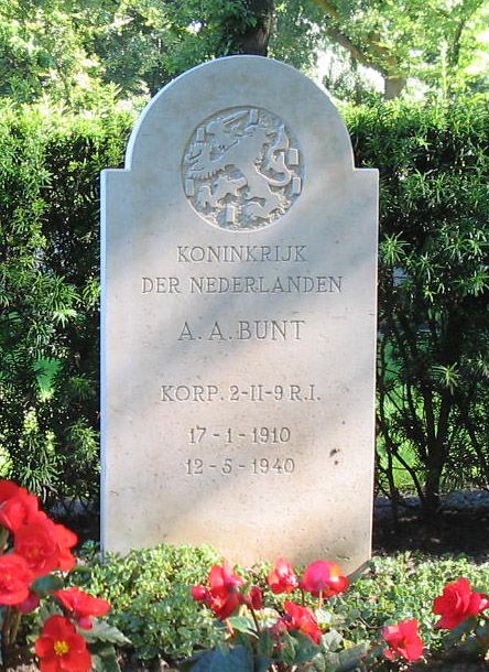 A.A.Bunt.jpg