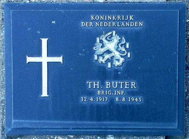 Buter.T.2008.jpg
