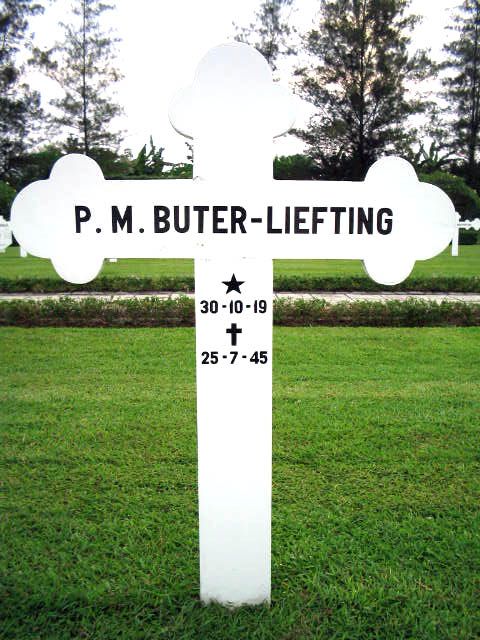 buter liefting.p.m.2004.jpg