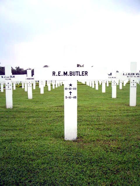 butler.r.e.m.2005.jpg