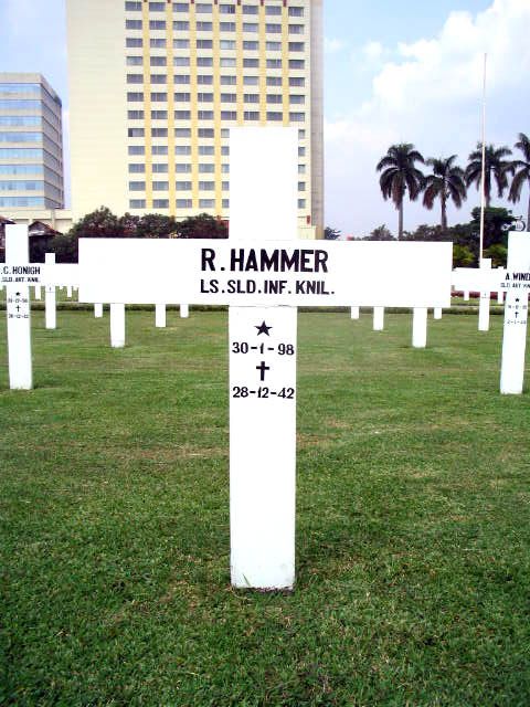 hammer.r.2005.jpg