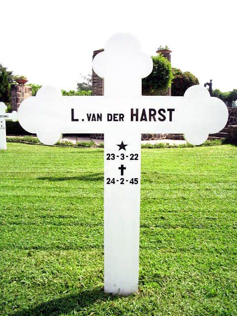 harst v der.l.2004.JPG