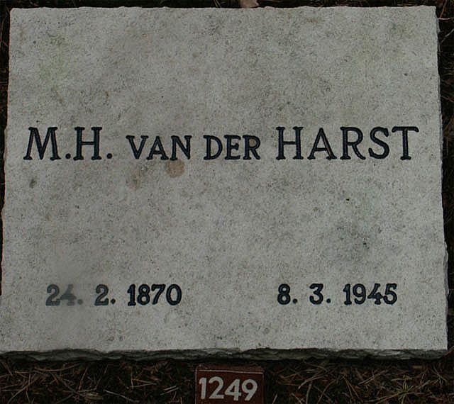 Harst.M.H.van.der.2005.jpg