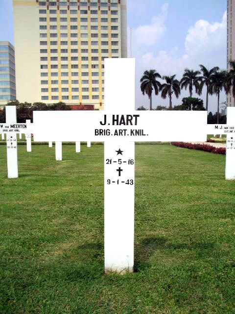 hart.j.2005.jpg
