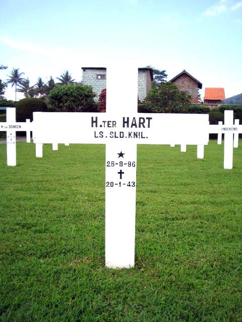 hart.ter.h.2005.jpg