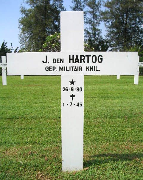 hartog den j.2004.jpg