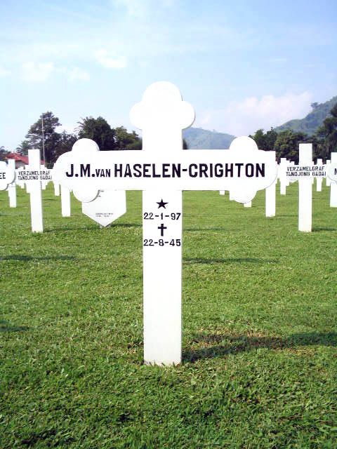 haselen.van.crighton.j.m.2005.jpg