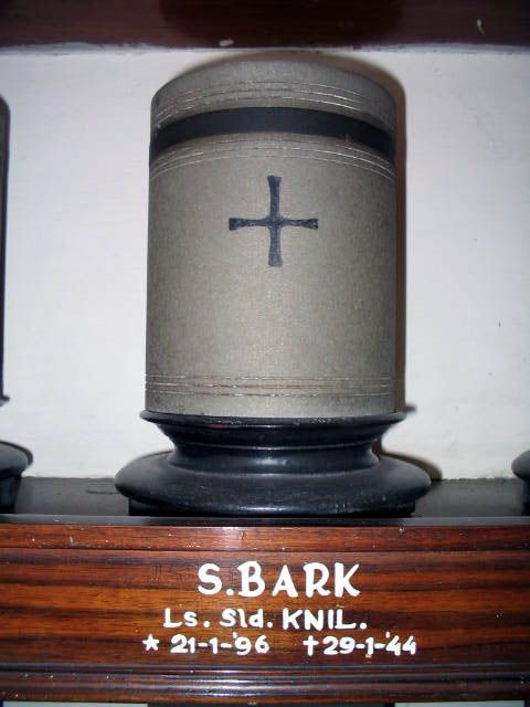 bark.s.2005.jpg