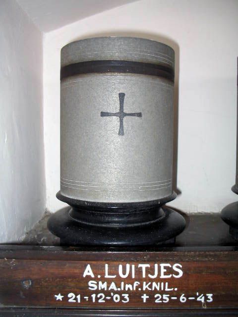 luitjes.a.2005.jpg