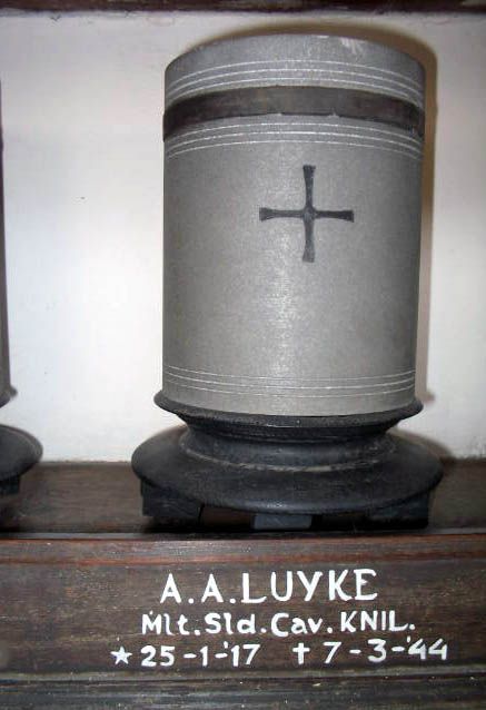 luyke.a.a.2005.jpg