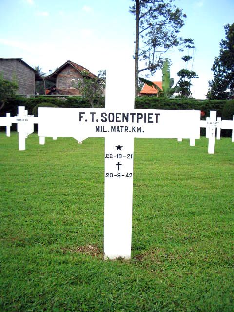 soentpiet.f.t.2005.jpg