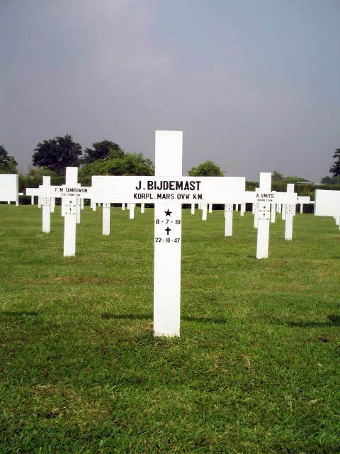 bijdemast.j.2005.jpg
