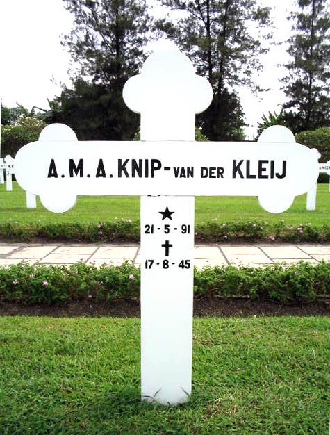 knip kleij van der.a.m.a.2004.jpg