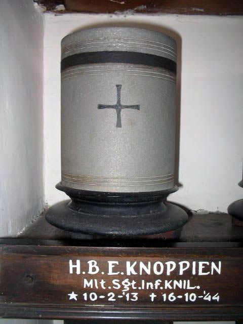knoppien.h.b.e.2005.jpg