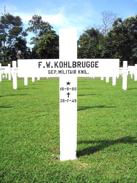 kohlbrugge.f.w.2005.jpg
