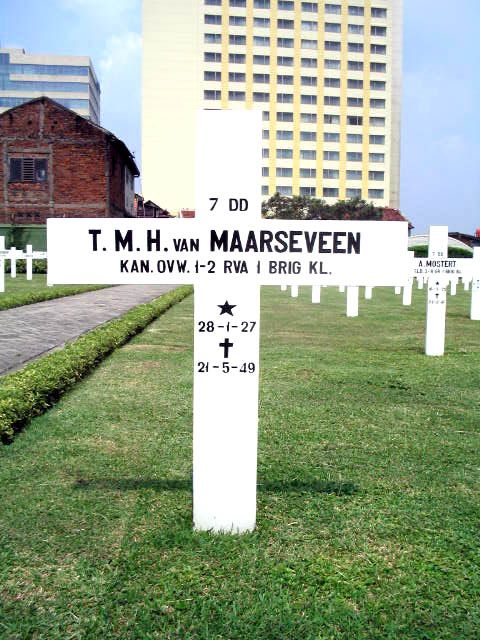 maarseveen.van.t.m.h.2005.jpg