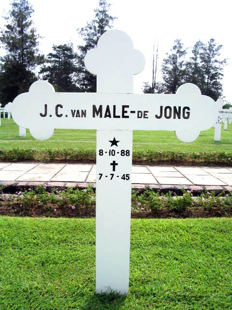 male van de jong.j.c.2004.jpg