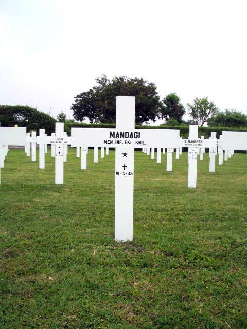 mandagi.2005.jpg