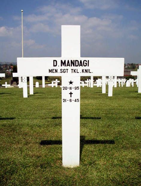 mandagi.d.2004.jpg