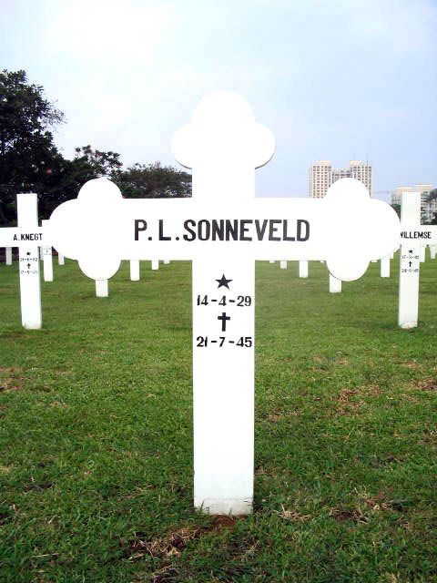 sonneveld.p.l.2005.jpg