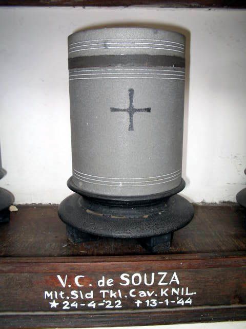 souza.de.v.c.2005.jpg