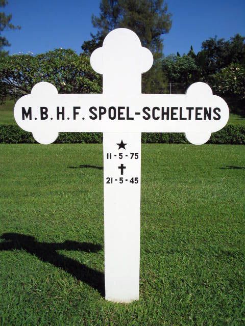 spoel scheltens m.b.h.f.2004.JPG