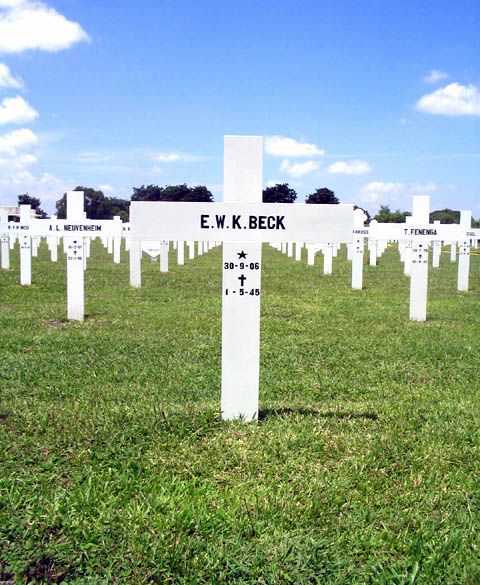 beck.e.w.k.2005.jpg.JPG
