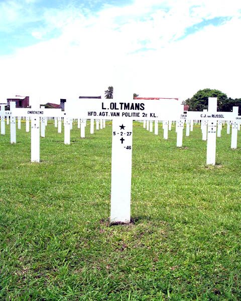 oltmans.l.2005(1).jpg