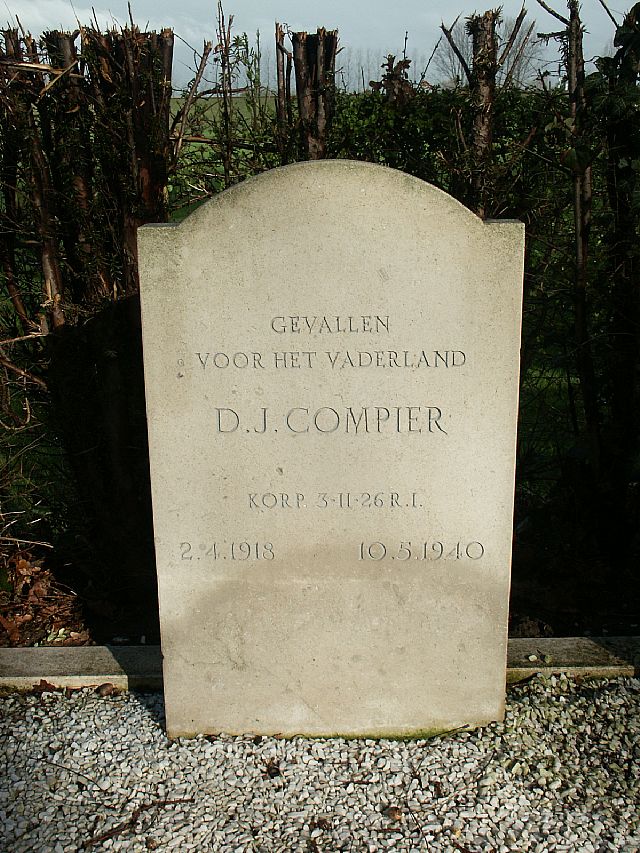 Compier.jpg