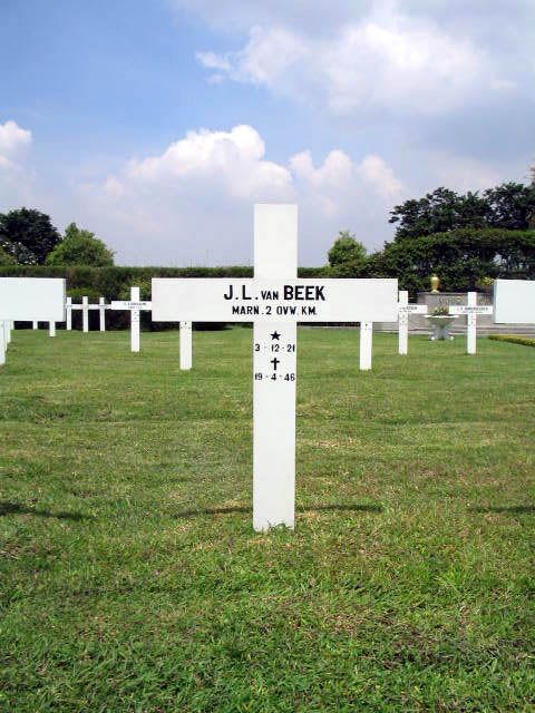 beek van.j.l.2005.jpg