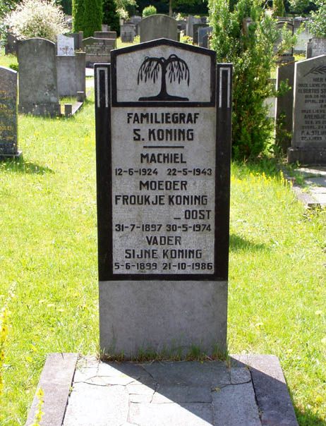 koning m.2004.jpg