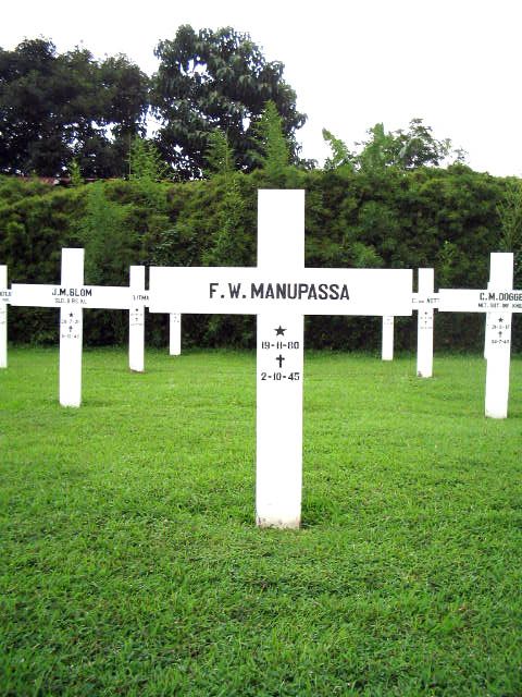manupassa.f.w.2005.jpg