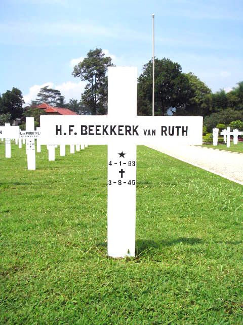 beekkerk van ruth.h.f.2005.jpg