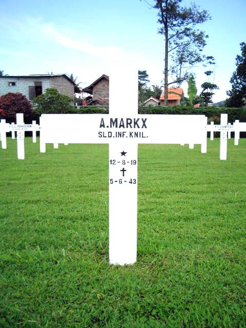 markx.a.2005.jpg