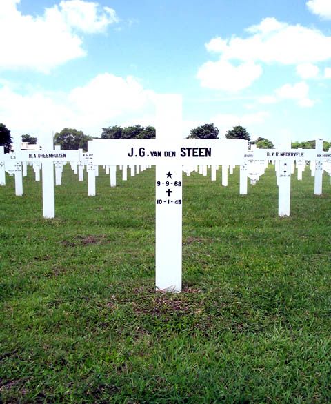 steen.van den.j.g.2005.jpg.JPG