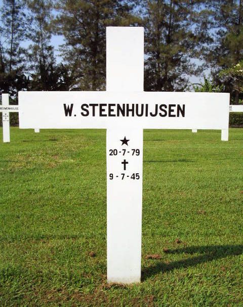 steenhuijsen w.2004.jpg