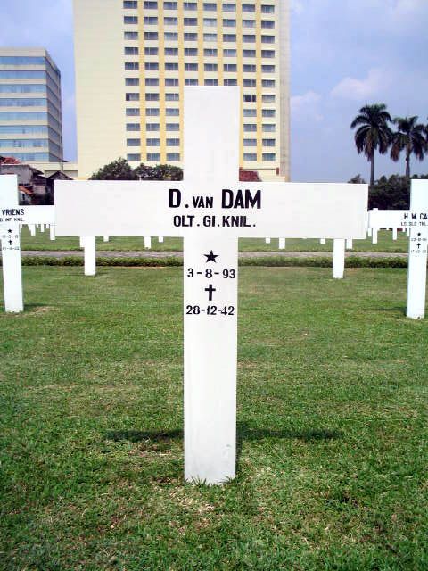 dam.van.d.2005.jpg
