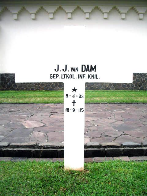 dam.van.j.j.2005.jpg