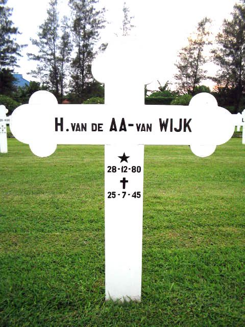 000036.2004.jpg