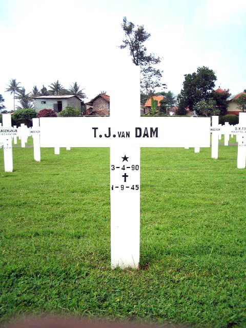 dam.van.t.j.2005.jpg
