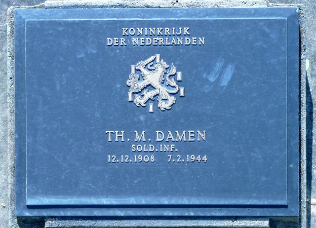 Damen.T.M.2008.jpg