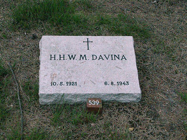 H.H.W.M.Davina.jpg