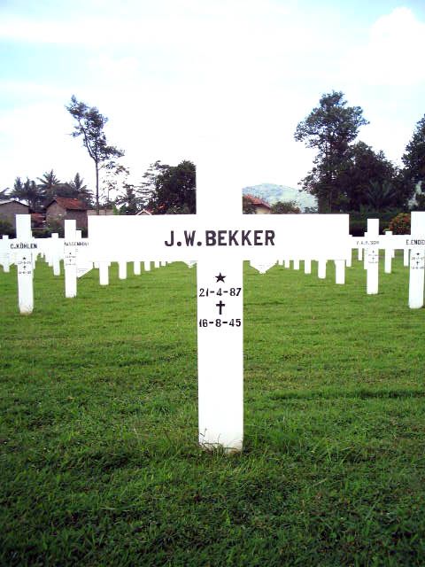 bekker.j.w.2005.jpg