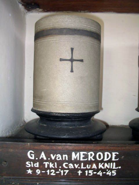 merode.van.g.a.2005.jpg