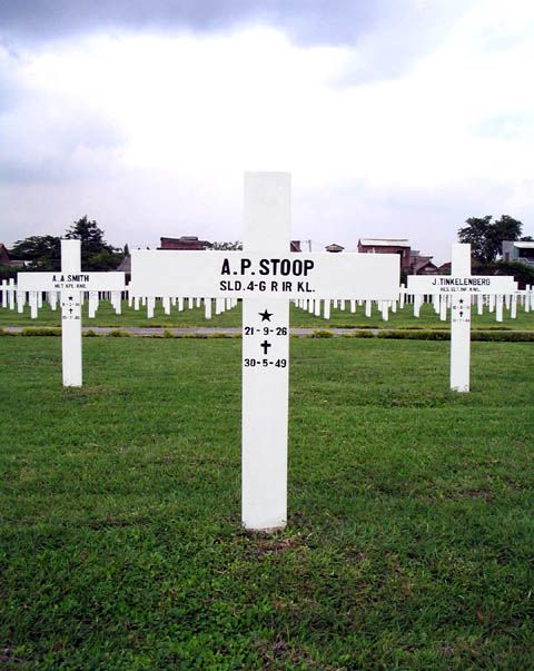 stoop.a.p.2005.jpg